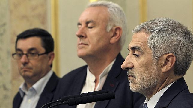 Los diputados de IU hacen pellas en el Pleno tras la resaca de la protesta