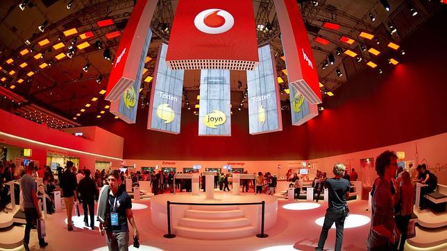 Vodafone estudiaría la compra de Yoigo si ésta se pusiera en venta