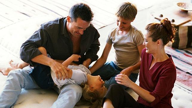Propuestas de juegos y ocio en familia para fortalecer la comunicación con los hijos