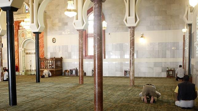 «El Islam es compatible totalmente con la democracia»