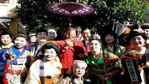 Militantes socialistas y de UGT boicotean la «Japan Week» en Valencia