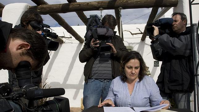profesora religion despido divorciada