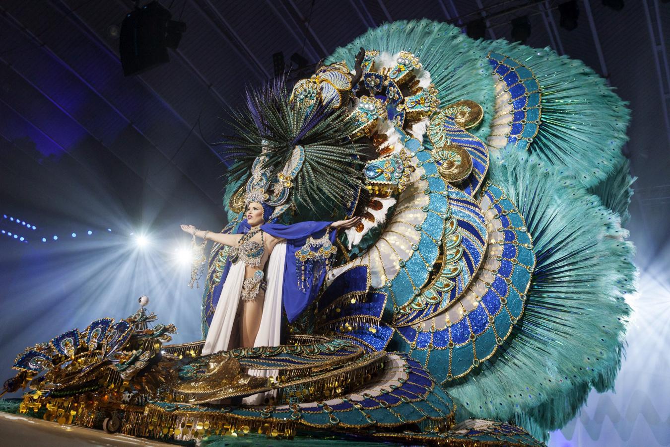 Las mejores imágenes de la elección a Reina del Carnaval de Santa Cruz