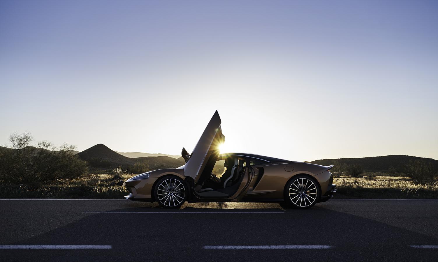 McLaren GT