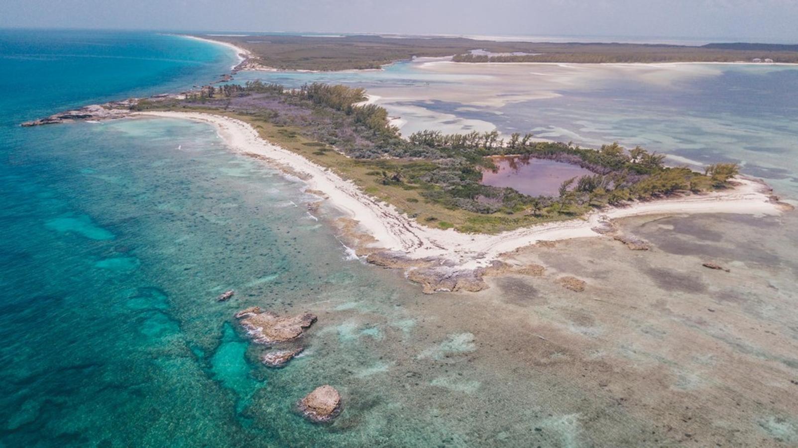 Hawk's Nest Cay, Great Harbour Cay