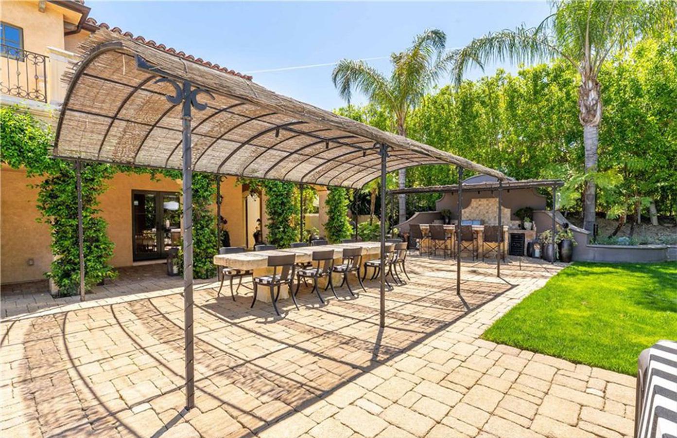 Kaley Cuoco vende, por 3,65 millones, la mansión que compró a Khloé