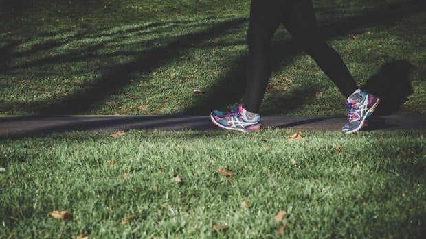puedes perder peso caminando 10 000 pasos puedes perder peso caminando 10 000 pasos