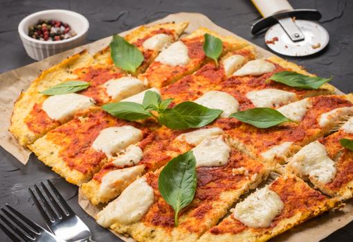 Variante de la pizza con base de coliflor