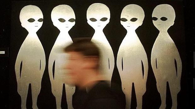 el nuevo estudio propone que las galaxias podrían haber estado pobladas de otros seres hace tanto tiempo que ya no quedan restos