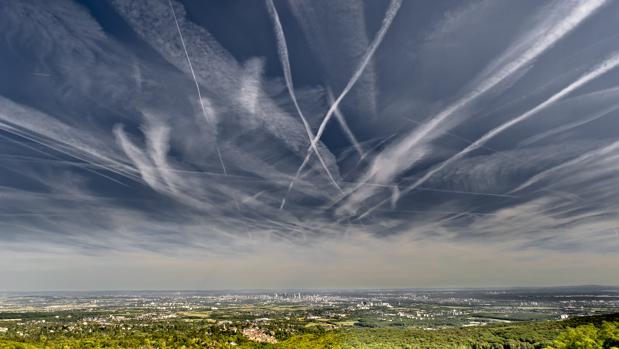 Los famosos «chemtrails», estelas de condensación de los aviones
