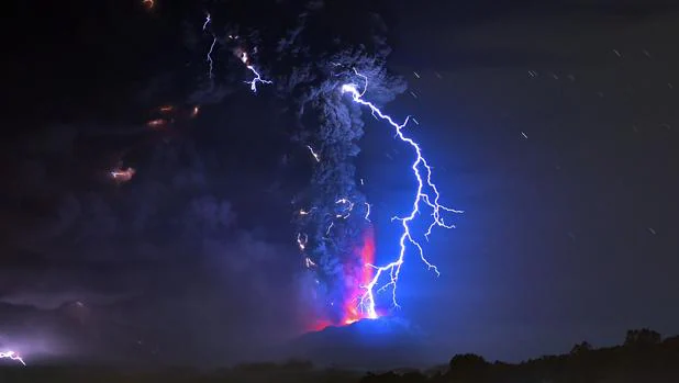 ErupciÃ³n del volcÃ¡n Calbuco, en Chile, el 23 de abril de 2015