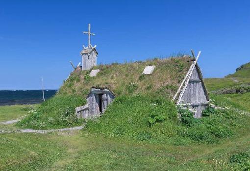 Casa vikinga reconstruida en L'Anse-aux-Méduses (Canadá)