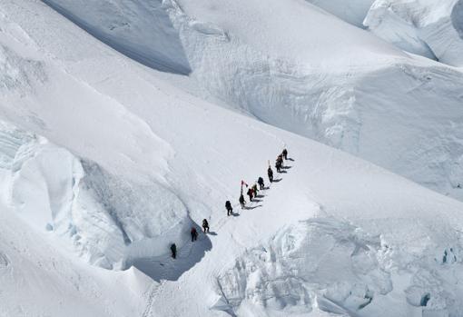 One of Lonnie Thopson's last expeditions to the top of Huascarán in Peru, in 2019