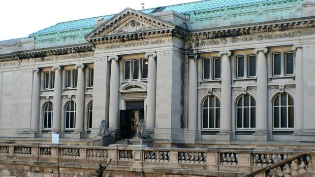 Fachada de la sede neoyorquina de la Hispanic Society, al norte de Manhattan