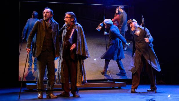 Juan Codina, Chema Adeva y Jorge Kent, en una escena de «Luces de bohemia»