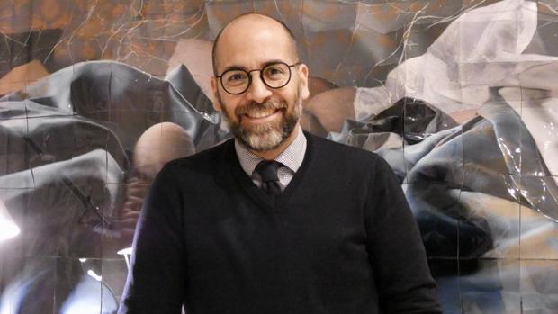 Germán Gómez en su casa-taller de la calle de San Bernardo, Madrid