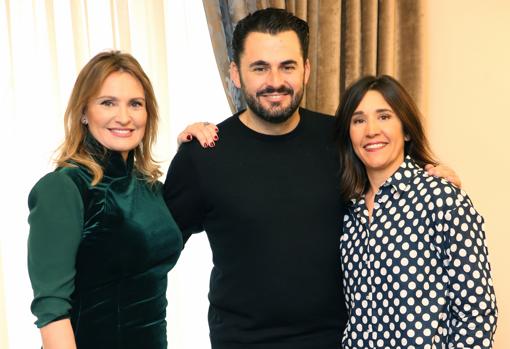 Ainhoa Arteta, Emiliano Suárez y Macarena Bergareche