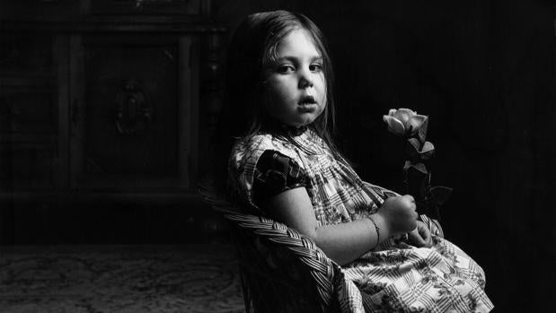 «La niña #de la rosa», fotografía de 1959