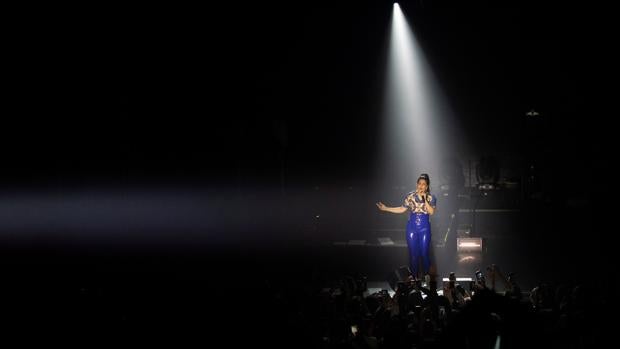 La cantante española Rosalía, en su concierto en Nueva York el lunes