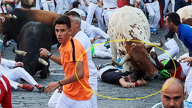 Un joven sufre una cornada en el antebrazo en San Fermín