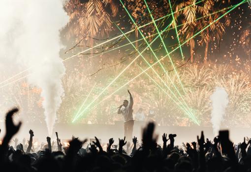 Ambiente durante la actuación de Bad Bunny