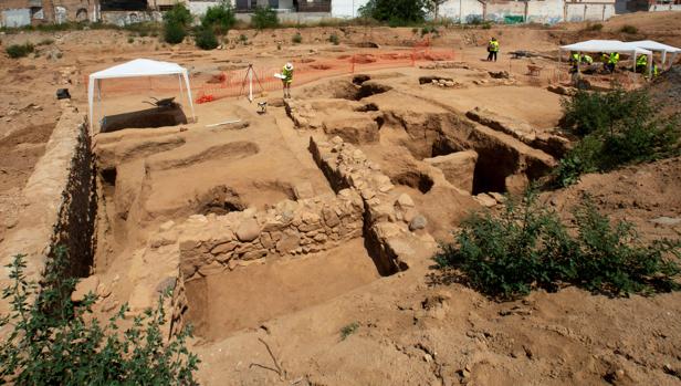 Una intervención arqueológica en el solar de una antigua fábrica de Badalona ha permitido documentar la existencia de una antigua villa romana de más de 2.600 metros cuadrados