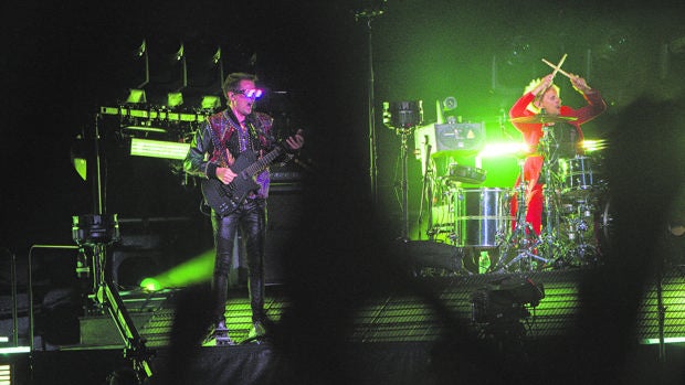 La banda británica, durante un momento de su actuación anoche en Madrid