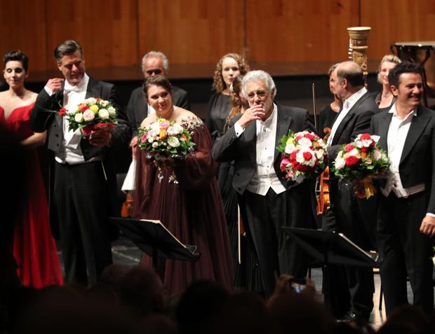 Plácido Domingo, visiblemente emocionado tras su actuación en Salzburgo
