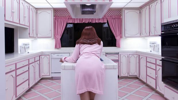 Obra de Maija Tammi, de la serie «Tres androides y un humano»