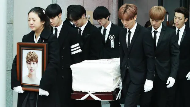 Las 12 Muertes Que Han Conmocionado El Mundo Del K Pop