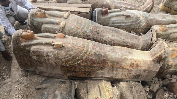 veinte-sarcofagos-antiguo-egipto-1-k3eB--620x349@abc.jpg