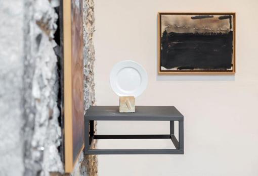 One of the rooms of 'Tàpies en Zabalaga'