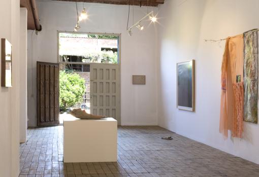 Detail of the assembly of 'Parar la fresco', in the old furniture store of Fonteta