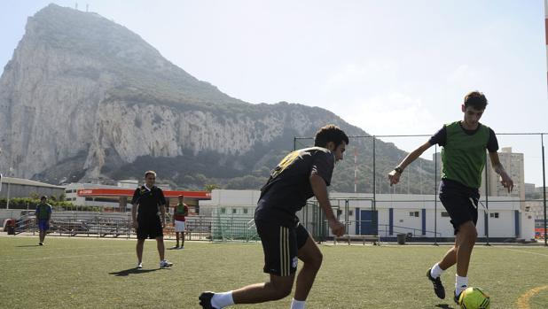 Fútbol en Gibraltar