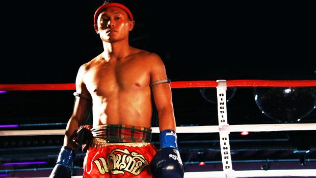 El luchador de muay thai Saenchai