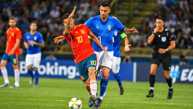 Ceballos y Pellegrini, en una acción del partido