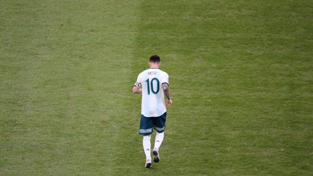 Copa América: Messi carga contra el césped: «Es una ...