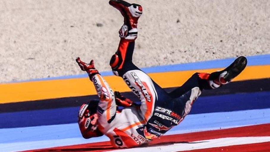 Pole para Viñales tras un nuevo encontronazo entre Márquez y Rossi