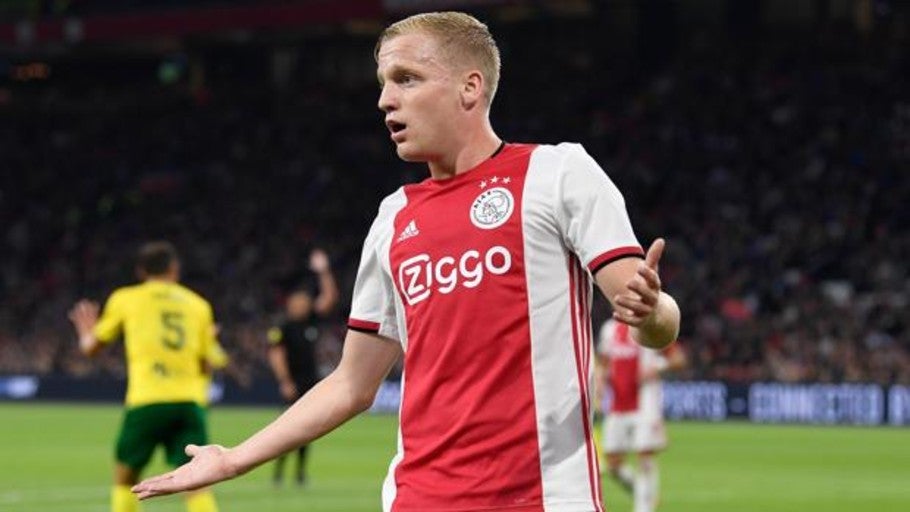 Van de Beek cierra la puerta a venir al Real Madrid en invierno