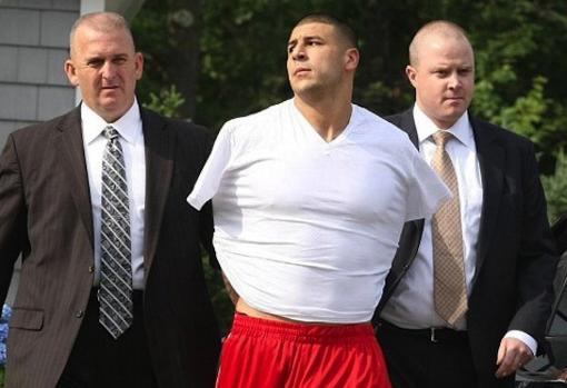 Aaron, tras ser detenido en la puerta de su casa el 26 de junio de 2013