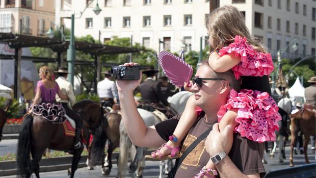 Las comunidades autónomas que más turistas recibieron fueron Cataluña, Canarias y Andalucía