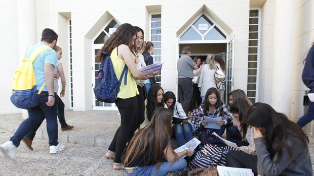 La decisión sobre la carrera universitaria puede marcar el futuro profesional