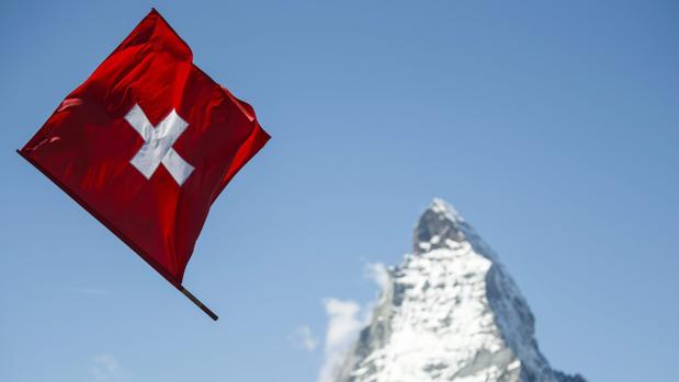 Andorra y Suiza informarán al Fisco en 2018 de las cuentas bancarias de residentes