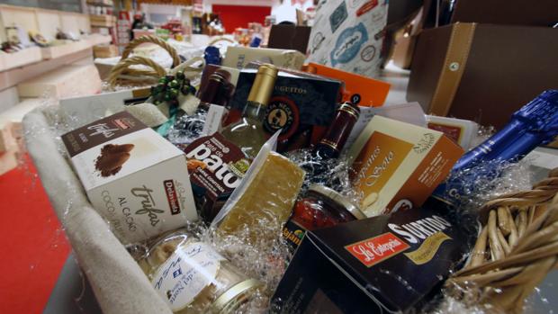 Dependiendo de la cuantía o valoración de la cesta, podría ser conveniente declarar