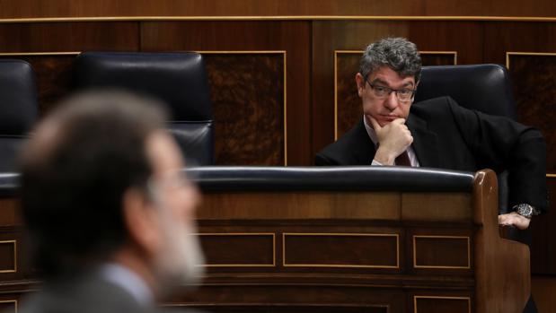 El ministro Álvaro Nadal, ayer, en el Congreso