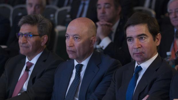 José Antonio Álvarez (Santader), Francisco Celma (Deloitte) y Carlos Torres (BBVA)