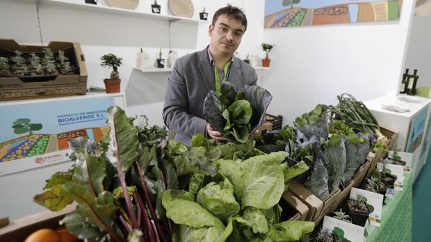 Un productor en la IV Feria de Productos Ecológicos de Sevilla