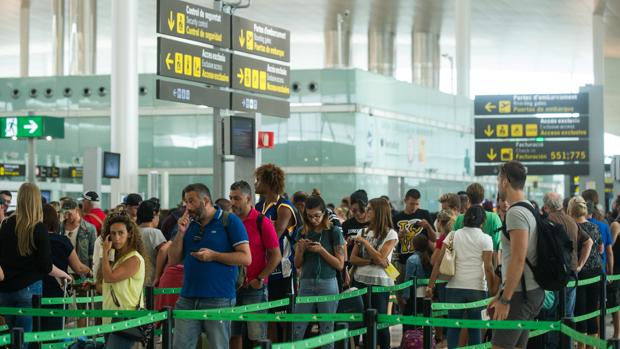 Imagen del aeropuerto de El Prat del verano pasado cuando los vigilantes de seguridad hicieron huelga