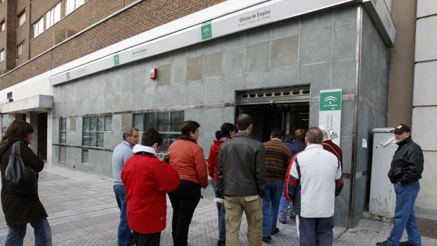 Las comunidades con mayor movilidad geográfica de los ocupados durante el último año son La Rioja (3,6%), Comunidad de Madrid (3,6%) y Canarias (3,3%)