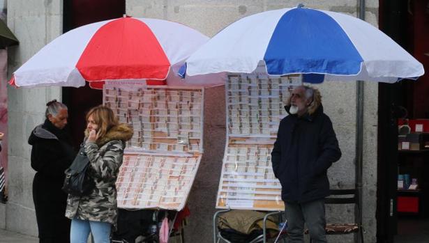 Venta de décimos de Lotería de Navidad